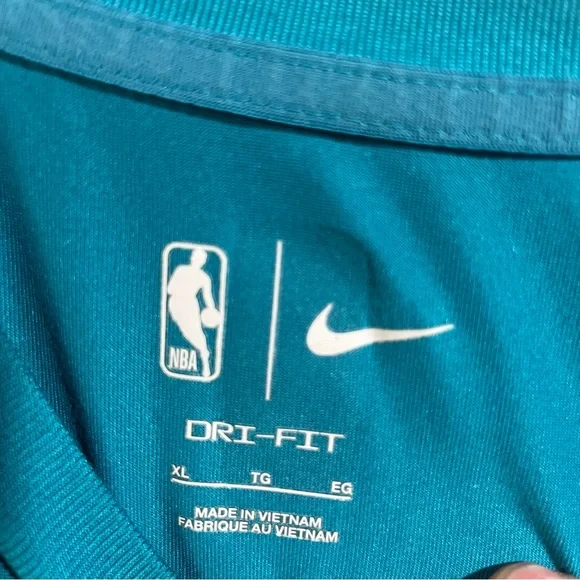 Detroit Pistons Nike Teal Hardwood Classics Pregame Warmup T-Shirt Mens XL - Picture 5 of 7